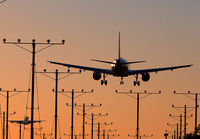 A320_A380_LAX_1112B_JP_small.jpg