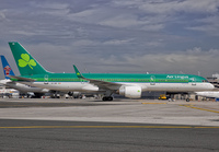 AERLINGUS_757-200_EI-LBS_JFK_0515_1_JP_small.jpg