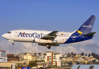 AEROGAL_737-200_HC-CFM_UIO_1209G_JP_small.jpg