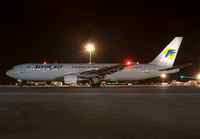 AEROSVIT_767-300_UR-VVT_JFK_1109C_JP_small.jpg