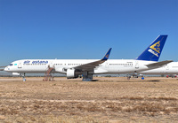 AIRASTANA_757-200_P4-KCU_GYR_1119_JP_small.jpg