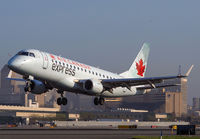 AIRCANADAEXPRESS_E175_C-FEKS_EWR_0515B_JP_small.jpg