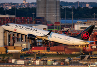 AIRCANADA_737-8MAX_C-GEMV_EWR_0822_13_JP_small.jpg