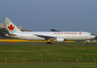 AIRCANADA_767-300_C-FXCA_NRT_1011B_JP_small~0.jpg