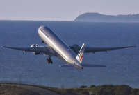 AIRFRANCE_777-300_F-GSQD_LAX_0209G_JP_small.jpg