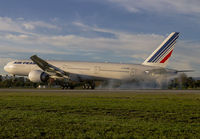 AIRFRANCE_777-300_F-GZNB_LAX_1110G_JP_small.jpg