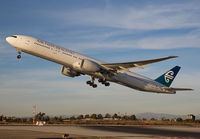 AIRNEWZEALAND_777-300_ZK-OKO_LAX_1113BD_JP_small.jpg