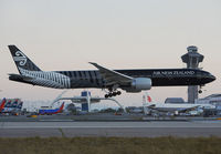 AIRNEWZEALAND_777-300_ZK-OKQ_LAX_0912L_JP_small.jpg