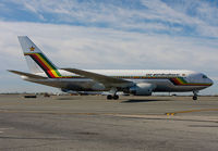 AIRZIMBABWE_767-200_Z-WPF_JFK_0909_JP_small.jpg