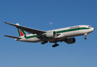 ALITALIA_777-200_I-DISU_JFK_0303B_JP_small.jpg