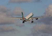 ALITALIA_A330-200_EI-EJO_MIA_0113E_JP_small.jpg