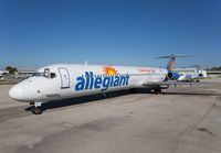 ALLEGIANT_MD80_N417NV_FLL_0115E_JP_small.jpg