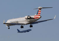 AMERICANEAGLE_CRJ700_N535EA_LGA_414D_JP_small~0.jpg