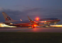 AMERICAN_737-800_MIA_1013ZAJ_JP_small.jpg