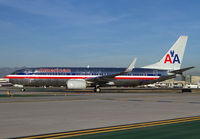 AMERICAN_737-800_N848NN_LAX_1110B_JP.jpg