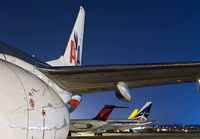 AMERICAN_737-800_N887NN_ATL_414N_AVART_JP_small.jpg