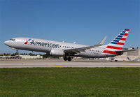 AMERICAN_737-800_N925NN_MIA_0114B_JP_small.jpg