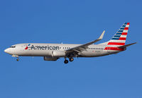 AMERICAN_737-800_N933NN_LGA_414_JP_small.jpg