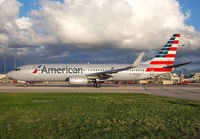 AMERICAN_737-800_N971AN_MIA_1014_JP_small2.jpg