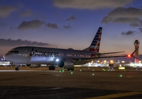 AMERICAN_737-8MAX_MIA_1022_JP_small1.jpg