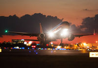 AMERICAN_757-200_MIA_1013B_JP_small.jpg