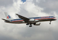 AMERICAN_757-200_N650AA_MIA_1006_JP.jpg