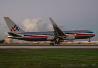 AMERICAN_767-300_MIA_1214F_jP_small.jpg