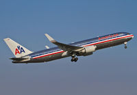AMERICAN_767-300_N370AA_JFK_0811C_JP_small.jpg