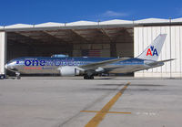 AMERICAN_767-300_N395AN_LAX_1109_JP_small2.jpg