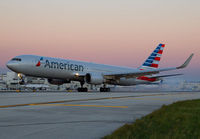 AMERICAN_767-300_N395AN_MIA_0114C_JP_small.jpg