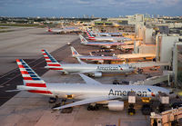 AMERICAN_777-200_N752AN_MIA_1013N_JP_small.jpg