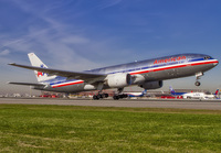 AMERICAN_777-200_N777AN_JFK_1011D_JP_small.jpg