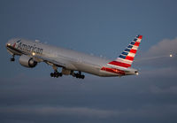 AMERICAN_777-300_N724AN_JFK_0913C_JP_small.jpg