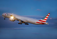 AMERICAN_777-300_N724AN_JFK_0913_JP_small.jpg