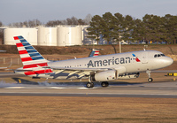 AMERICAN_A319_N810AW_CLT_0117_6_JP_small.jpg