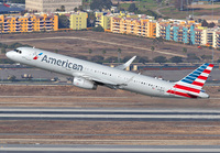 AMERICAN_A321_N136AN_LAX_1117_25_JP_small.jpg