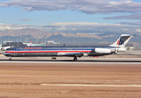 AMERICAN_MD80_N510AM_LAS_1112D_JP_small.jpg