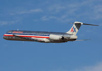 AMERICAN_MD80_N70425_CLT_314E_JP_small.jpg