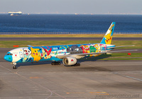 ANA_777-300_JA754A_HND_1011H_JP_small3.jpg