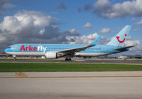 ARKEFLY_767-300_PH-OYE_MIA_1014_jP_small.jpg