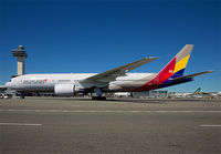 ASIANA_777-200_HL8284_JFK_0913C_JP_small.jpg