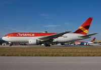 AVIANCA_767-200_N985AN_MIA_0108B_JP_small.jpg