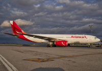 AVIANCA_A330-200_PR-OCK_JFK_0918_JP_small.jpg