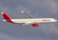 AVIANCA_A330-300_N803AV_JFK_0919_7_JP_small.jpg