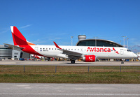 AVIANCA_E190_N987TA_MIA_1218_JP_small.jpg