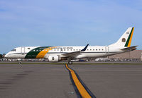 BRAZILAIRFORCE_E190_VC-2_2590_JFK_0916_JP_small.jpg