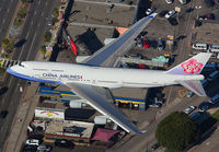 CHINAAIRLINES_747-400_B-18215_LAX_1113I_JP_small.jpg