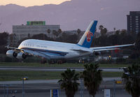 CHINASOUTHERN_A380_B-6139_LAX_0213L_JP_small.jpg