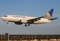 CONTINENTAL_737-500_N19638_EWR_0503B_JP_small.jpg