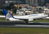 CONTINENTAL_737-700_UIO_1209jp.jpg